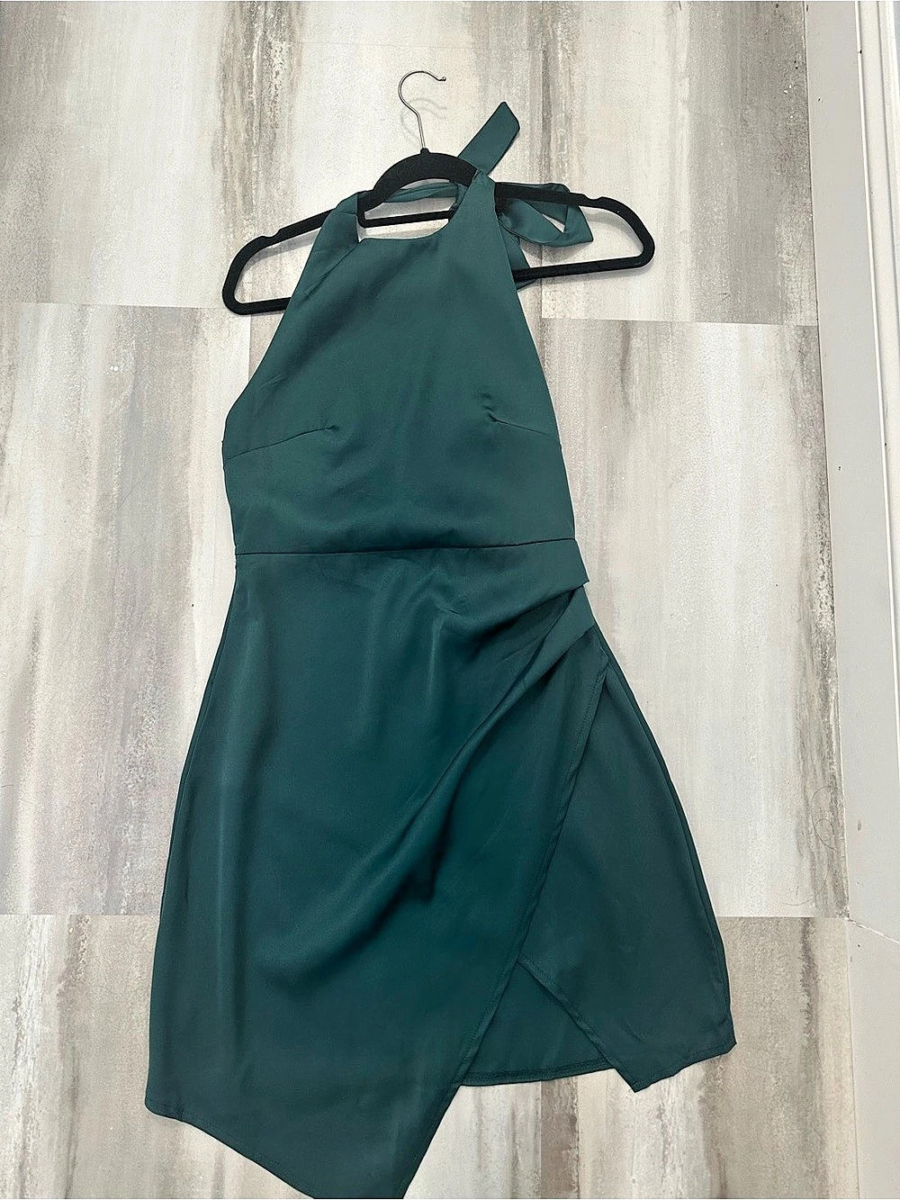 Hailisland Dress in Green Like New